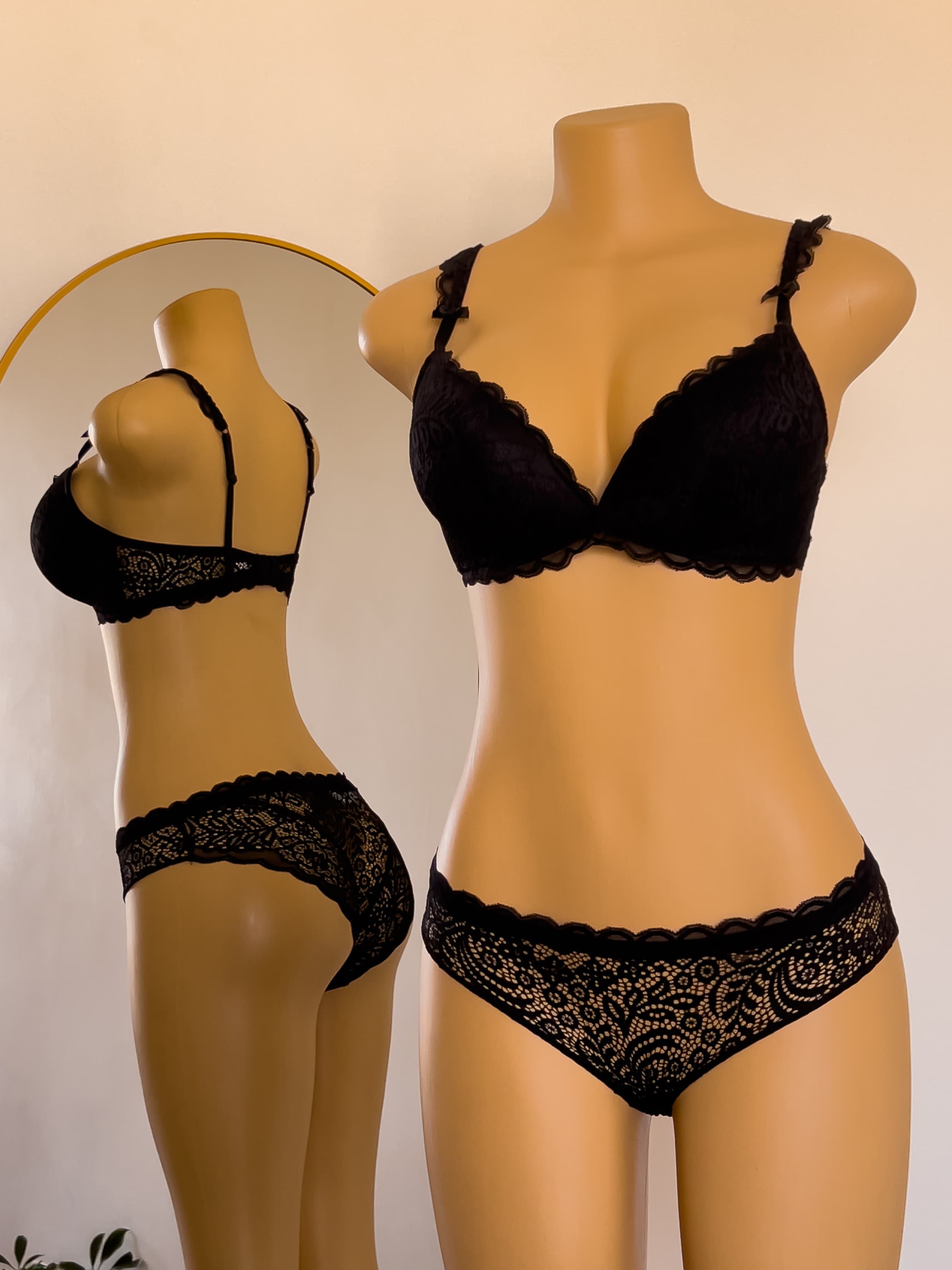 Conjunto Catalina negro de encaje, lencería premium ALEHVIDA Chile