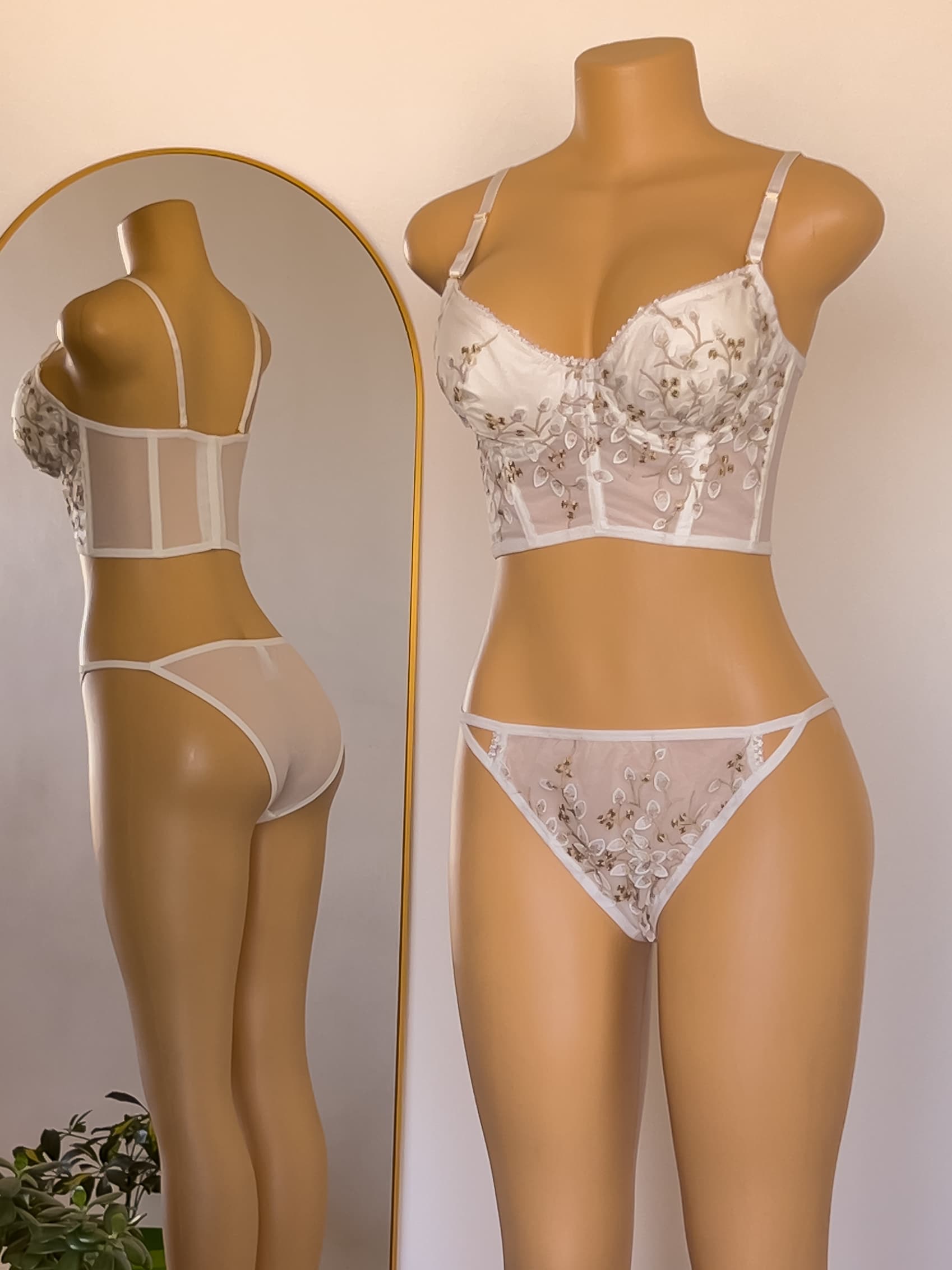 Conjunto Melina de encaje, lencería premium ALEHVIDA Chile