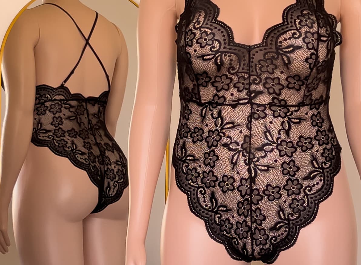 Body Eva negro de encaje, lencería premium ALEHVIDA Chile
